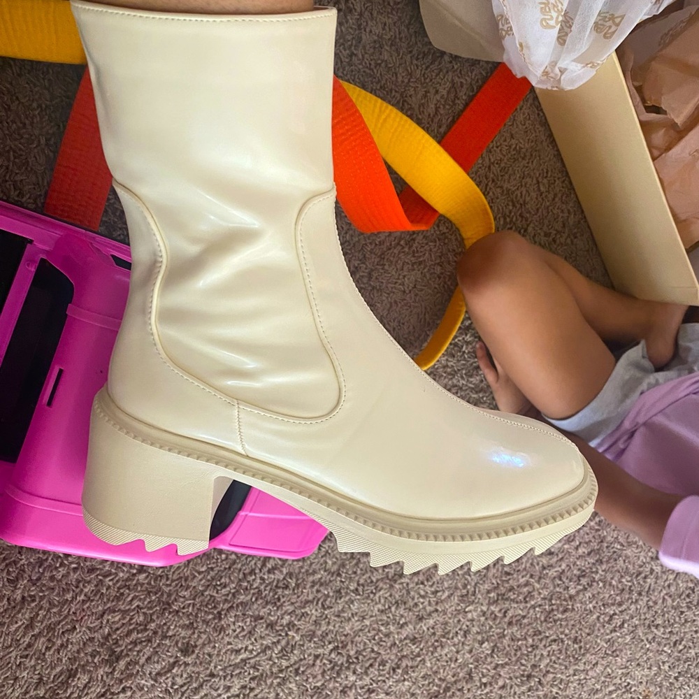 Public desire boots in ecru